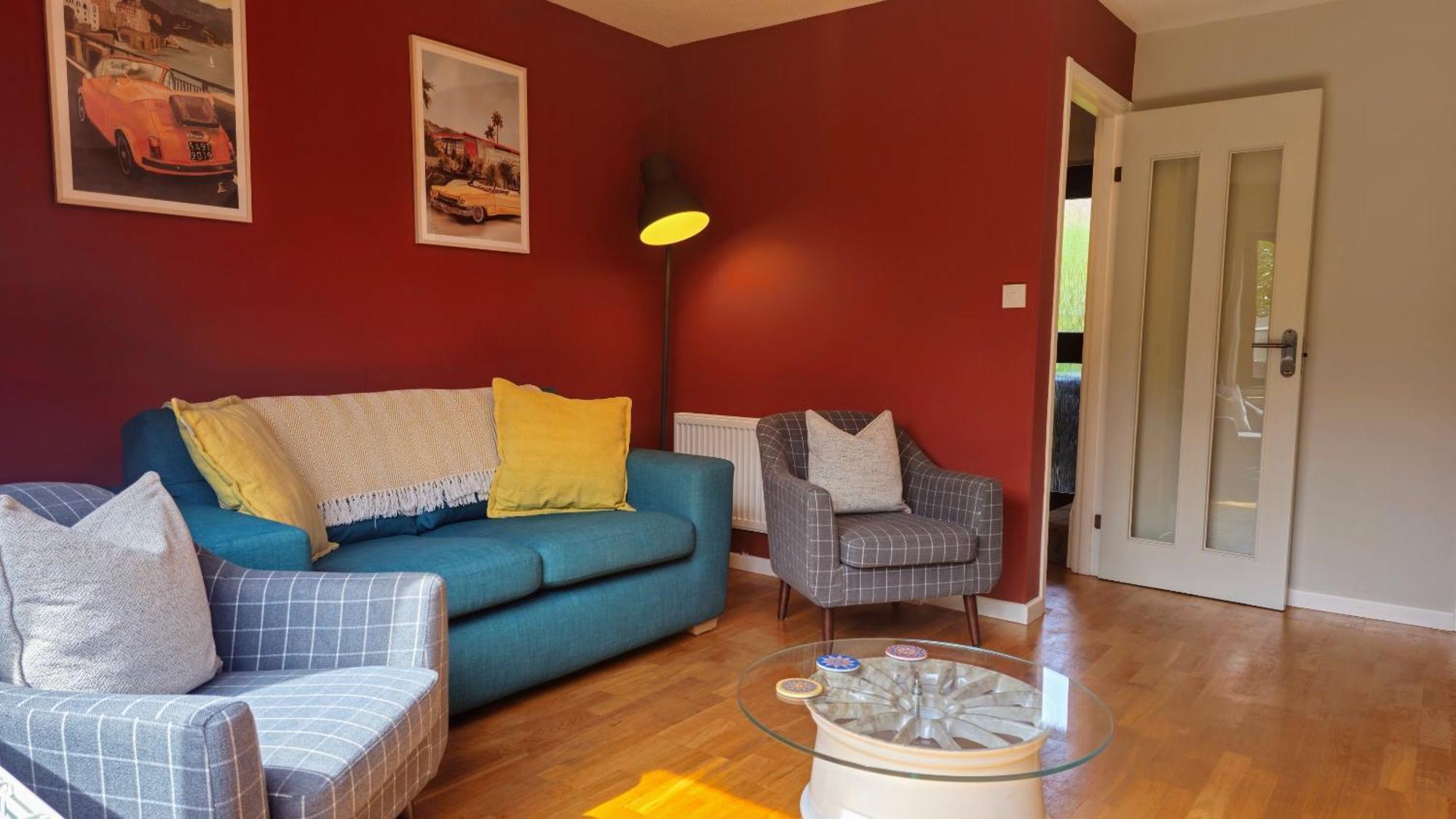 Grassmere - 3 Bed House With Private Garden Horley Eksteriør billede