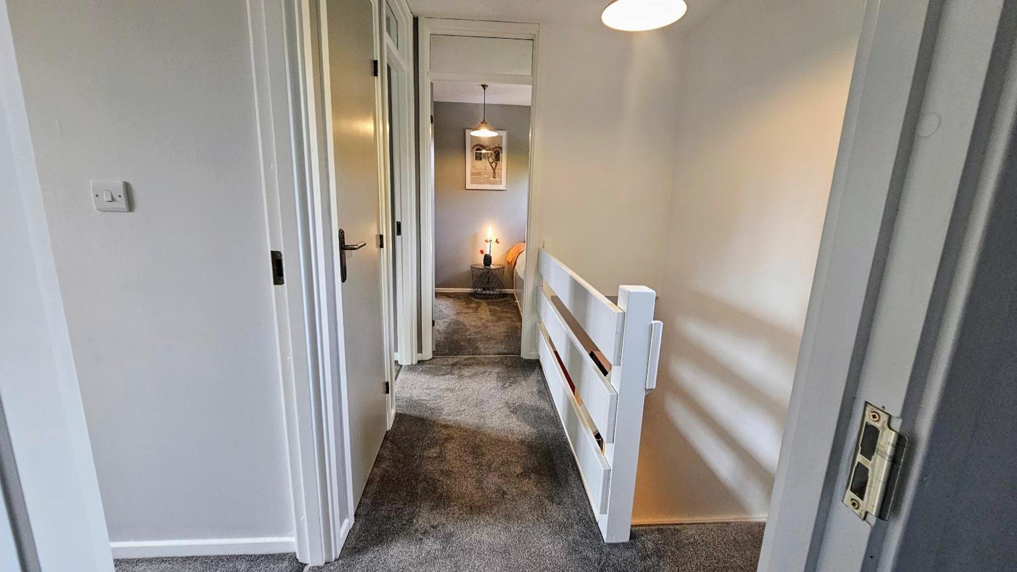 Grassmere - 3 Bed House With Private Garden Horley Eksteriør billede
